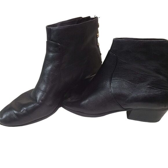 VinceāCamutoāSzā6Ā ZipāBackāBooties - Picture 1 of 16